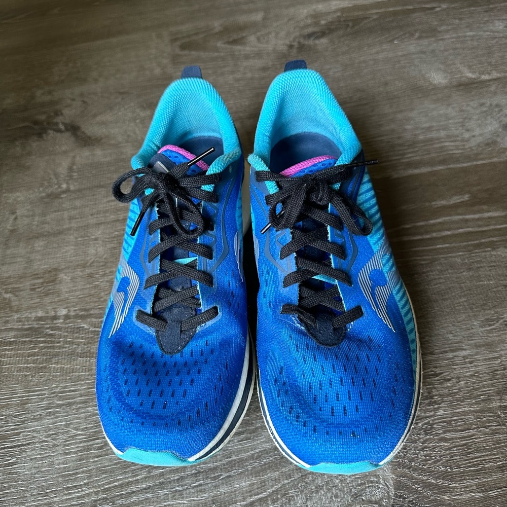 Saucony Women’s Endorphin Speed 2 Running Shoes Size 11